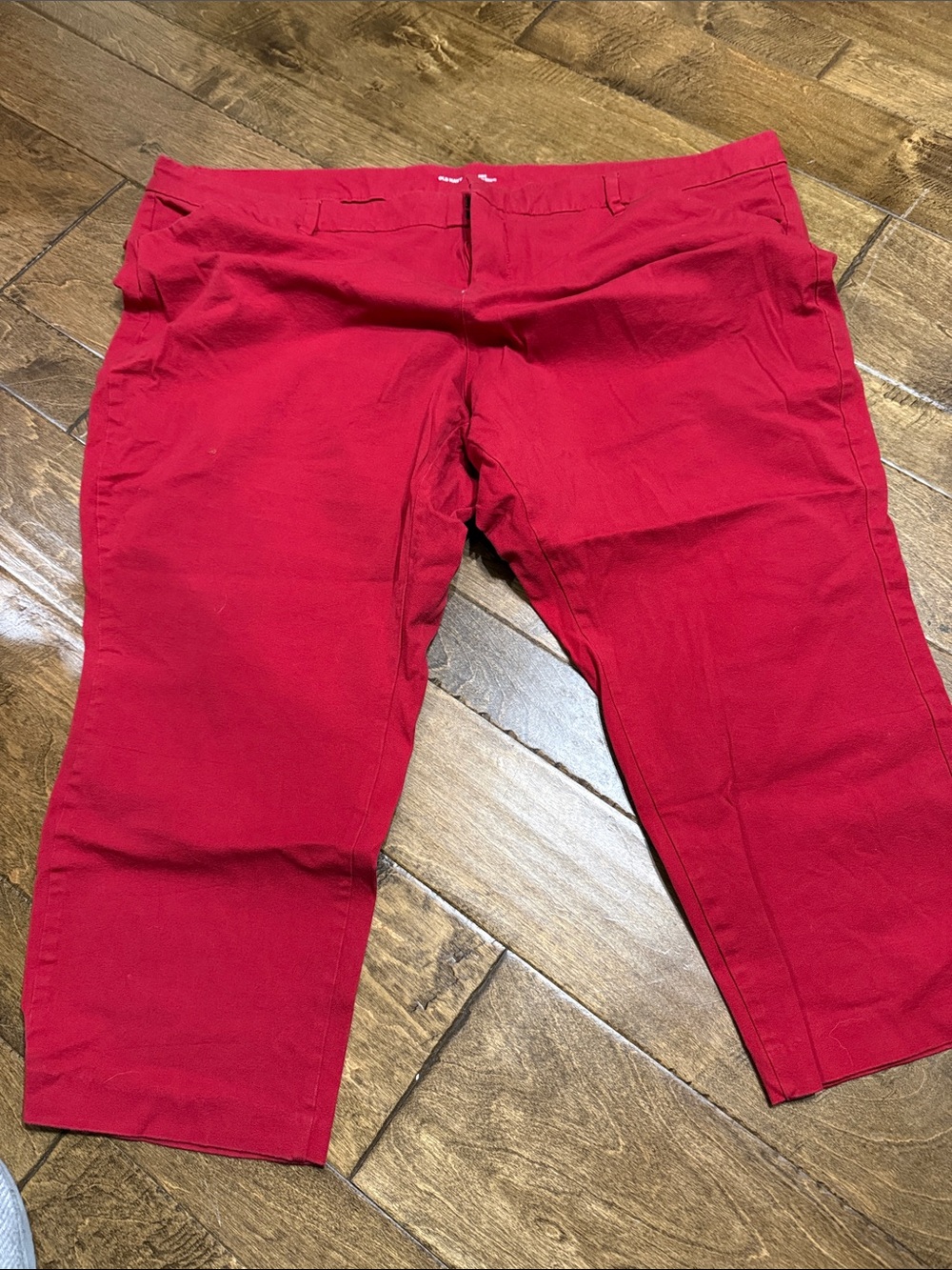 Old Navy Red Cropped Pants